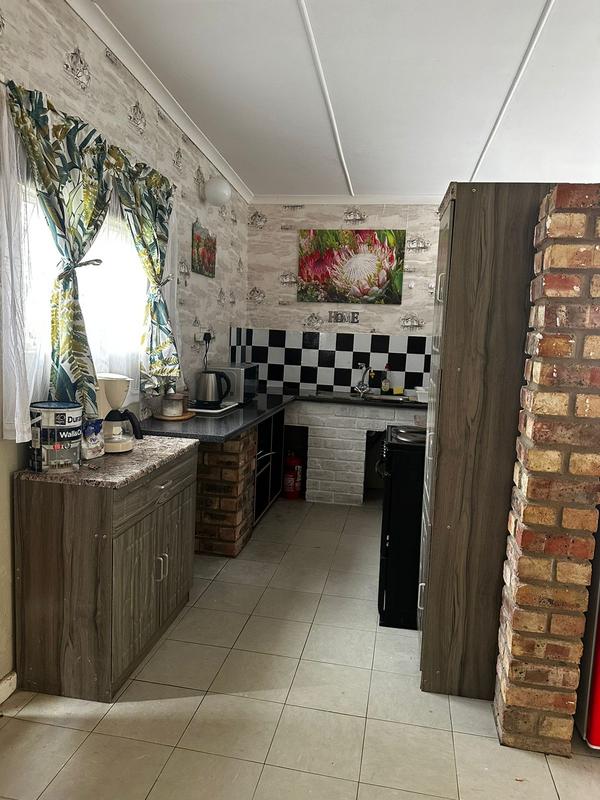 To Let 4 Bedroom Property for Rent in Oatlands North Eastern Cape